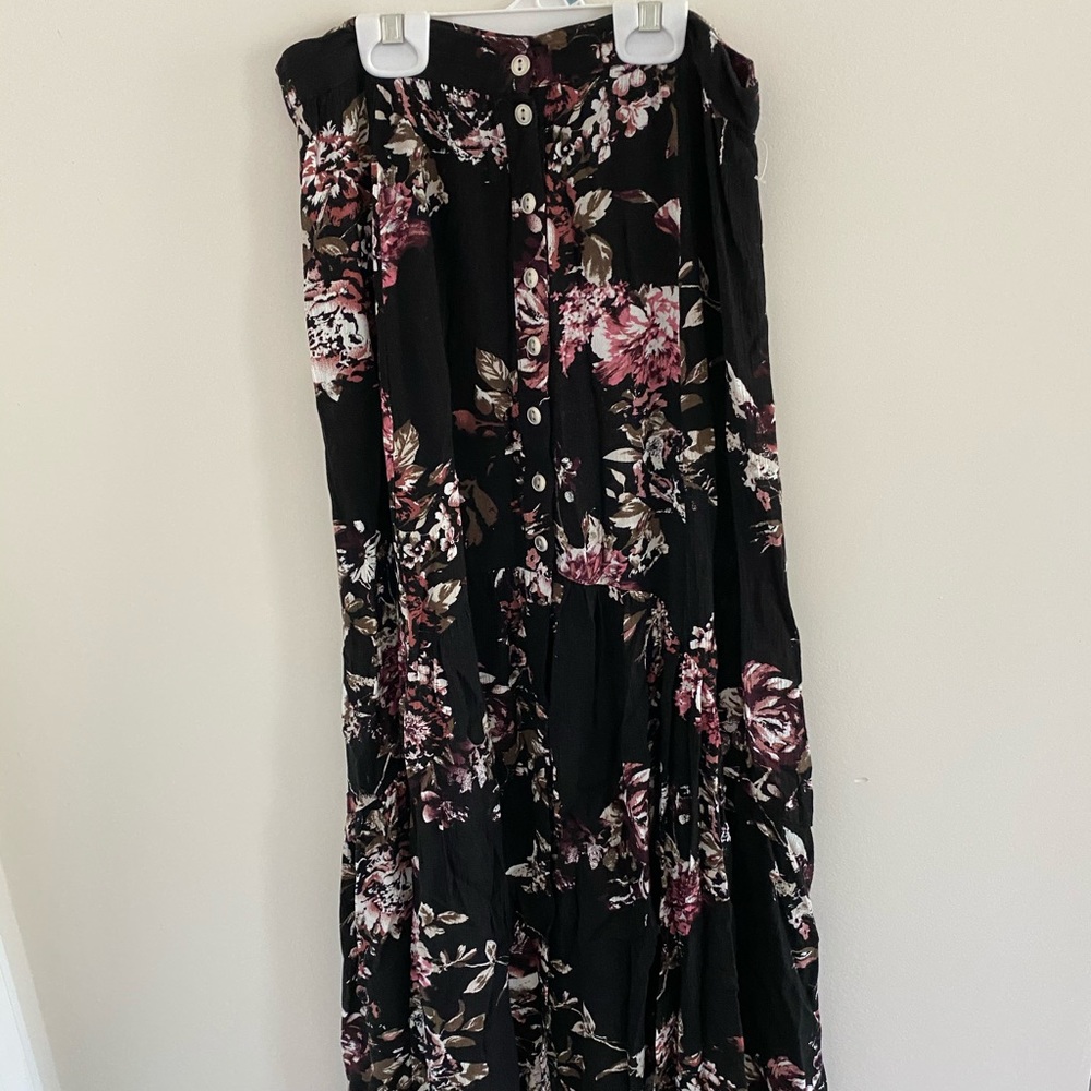 Tully’s button up floral skirt